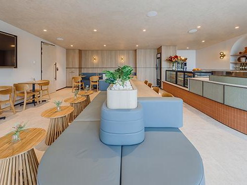 Plaza Premium Lounge (International Departures) (3-6hr stay) - Image 2